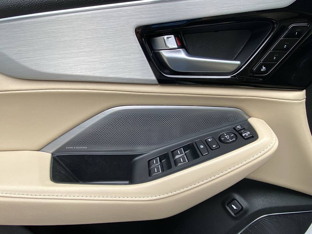 Thumbnail: 2025 Acura MDX - 29