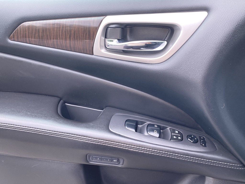 Thumbnail: 2014 Nissan Pathfinder - 24