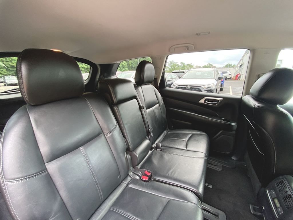 Thumbnail: 2014 Nissan Pathfinder - 27