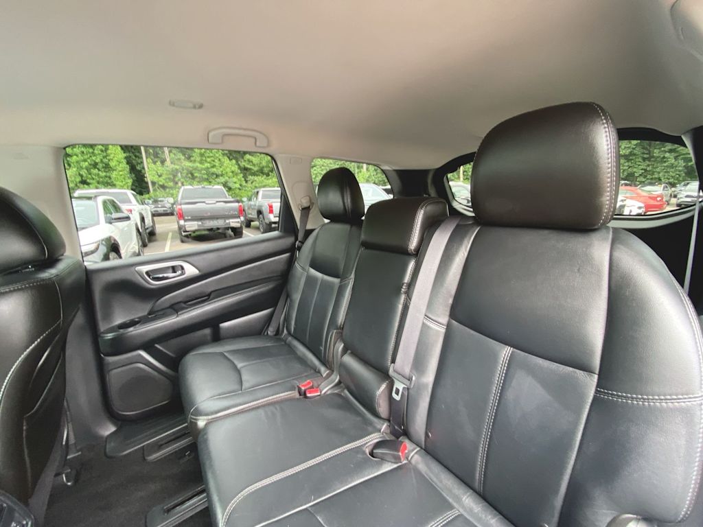 Thumbnail: 2014 Nissan Pathfinder - 10