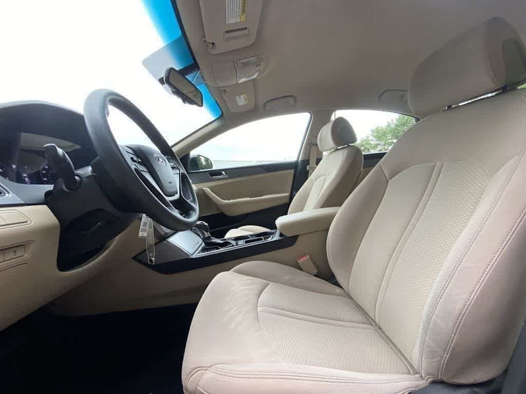 Thumbnail: 2017 Hyundai Sonata - 10