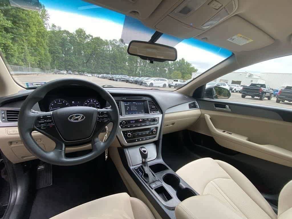 Thumbnail: 2017 Hyundai Sonata - 2