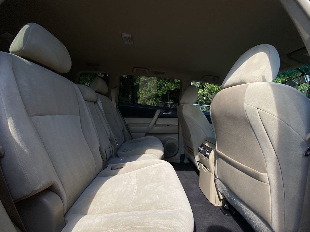 Thumbnail: 2012 Toyota Highlander - 33