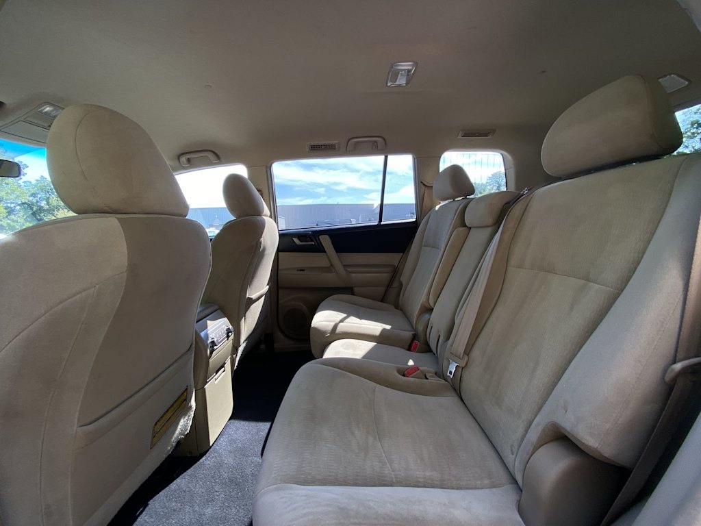 Thumbnail: 2012 Toyota Highlander - 12