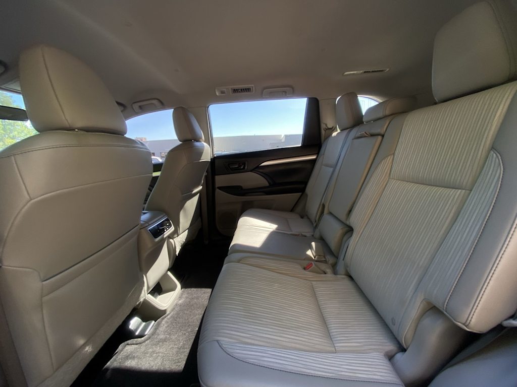 Thumbnail: 2015 Toyota Highlander - 12