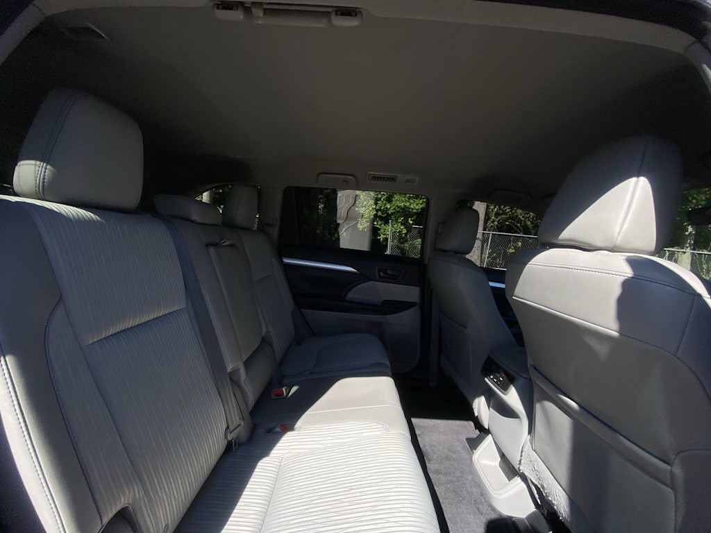 Thumbnail: 2015 Toyota Highlander - 32