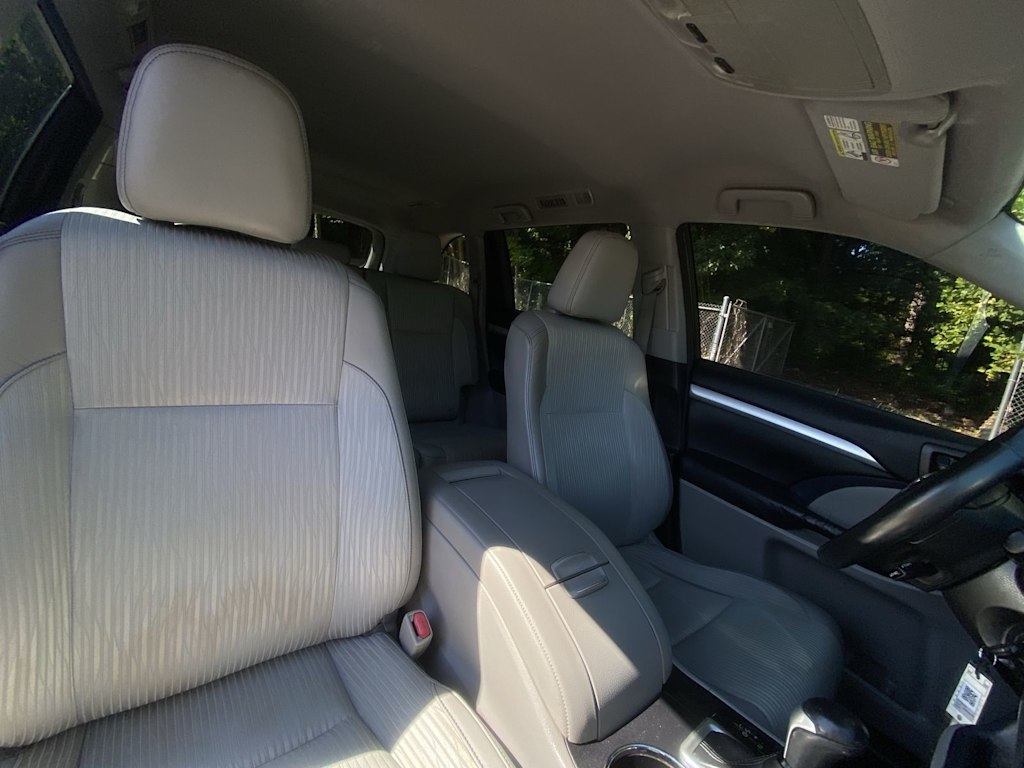 Thumbnail: 2015 Toyota Highlander - 31