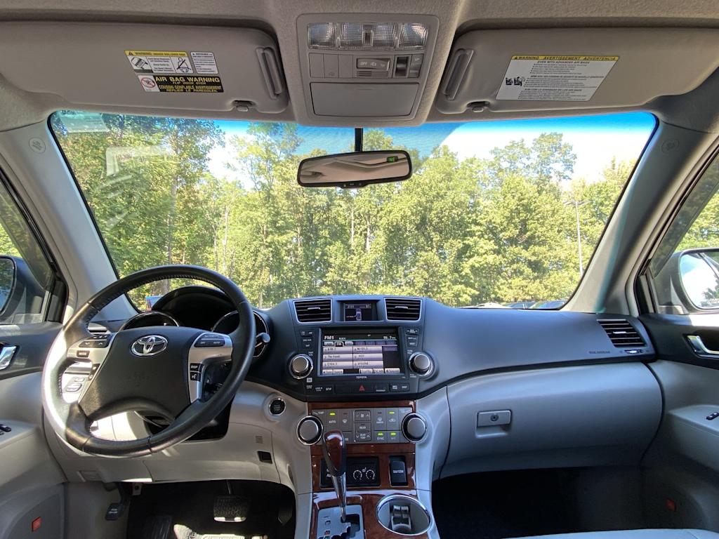 Thumbnail: 2012 Toyota Highlander - 2