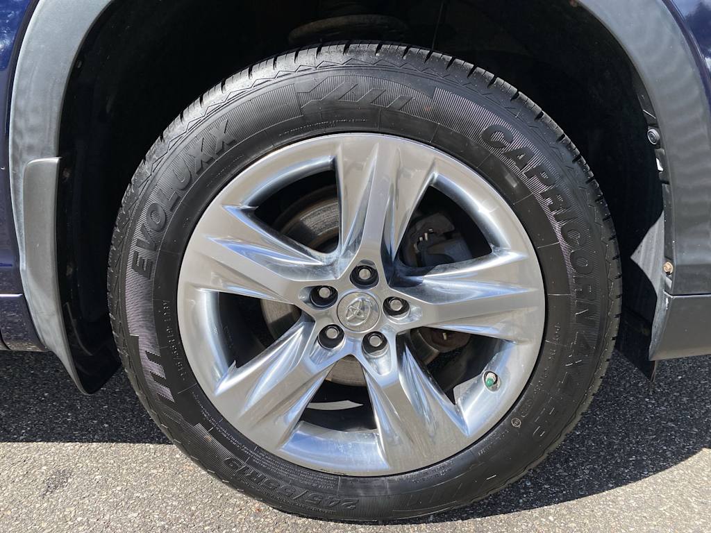 Thumbnail: 2015 Toyota Highlander - 29