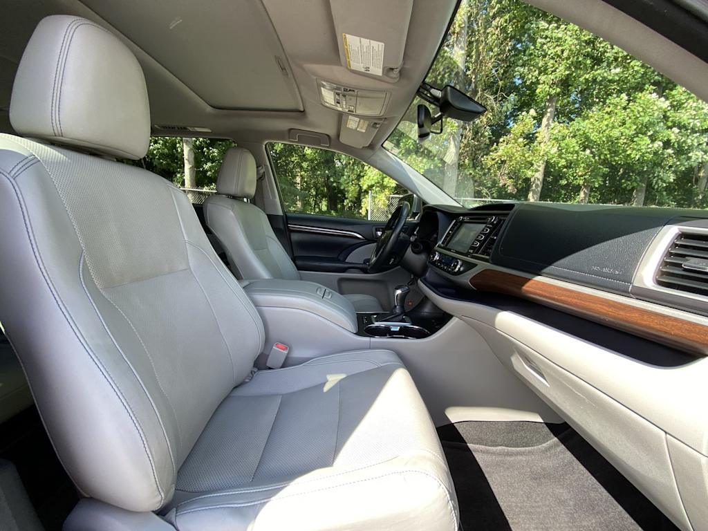 Thumbnail: 2015 Toyota Highlander - 31