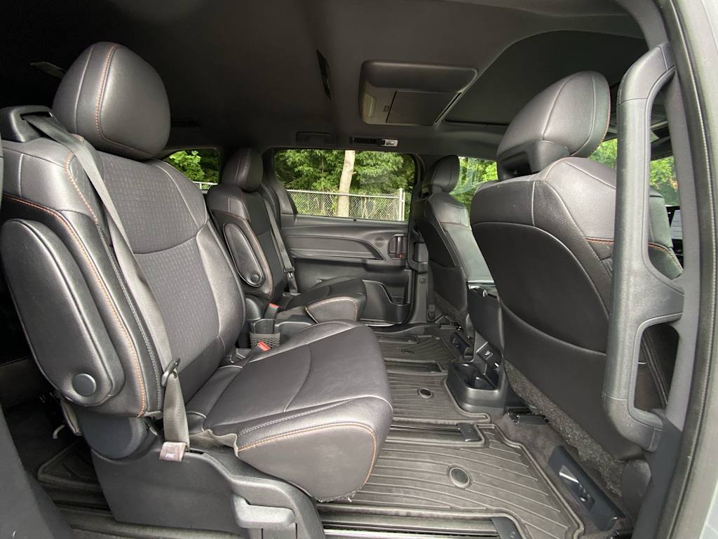 Thumbnail: 2023 Toyota Sienna - 33