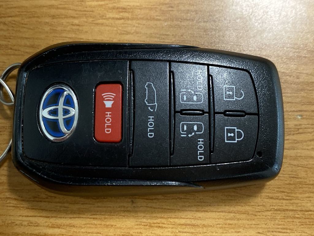 Thumbnail: 2023 Toyota Sienna - 39