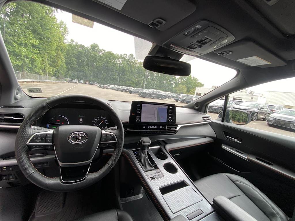 Thumbnail: 2023 Toyota Sienna - 9