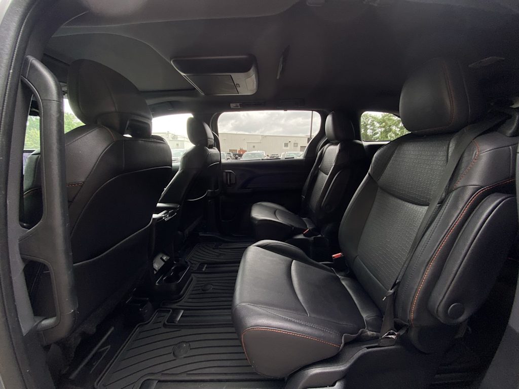 Thumbnail: 2023 Toyota Sienna - 12