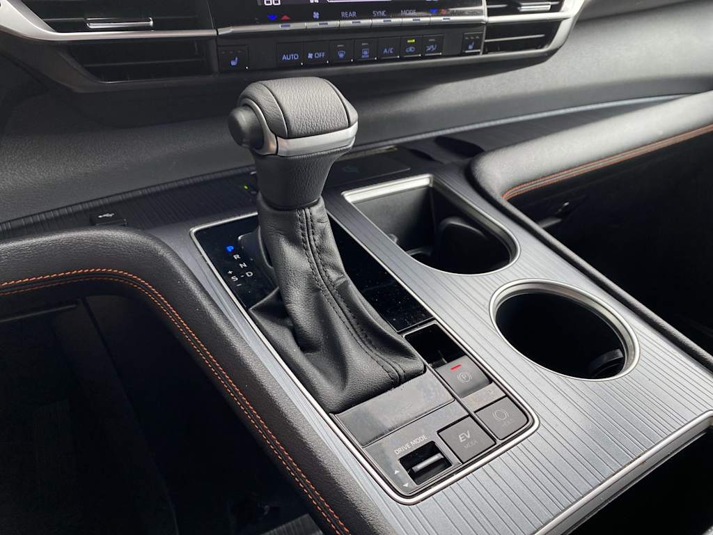 Thumbnail: 2023 Toyota Sienna - 15