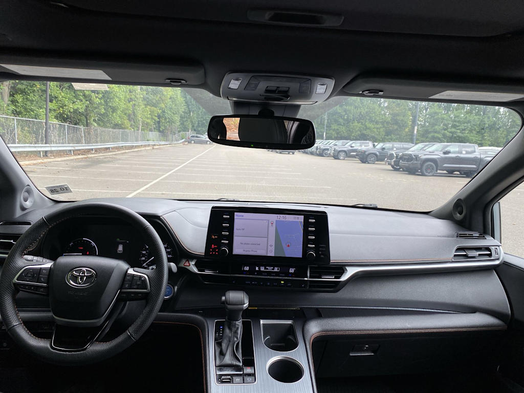 Thumbnail: 2023 Toyota Sienna - 2