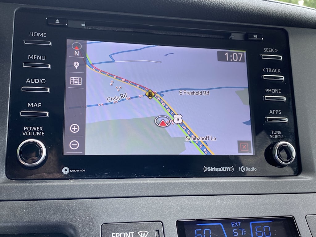 Thumbnail: 2019 Toyota Sienna - 33
