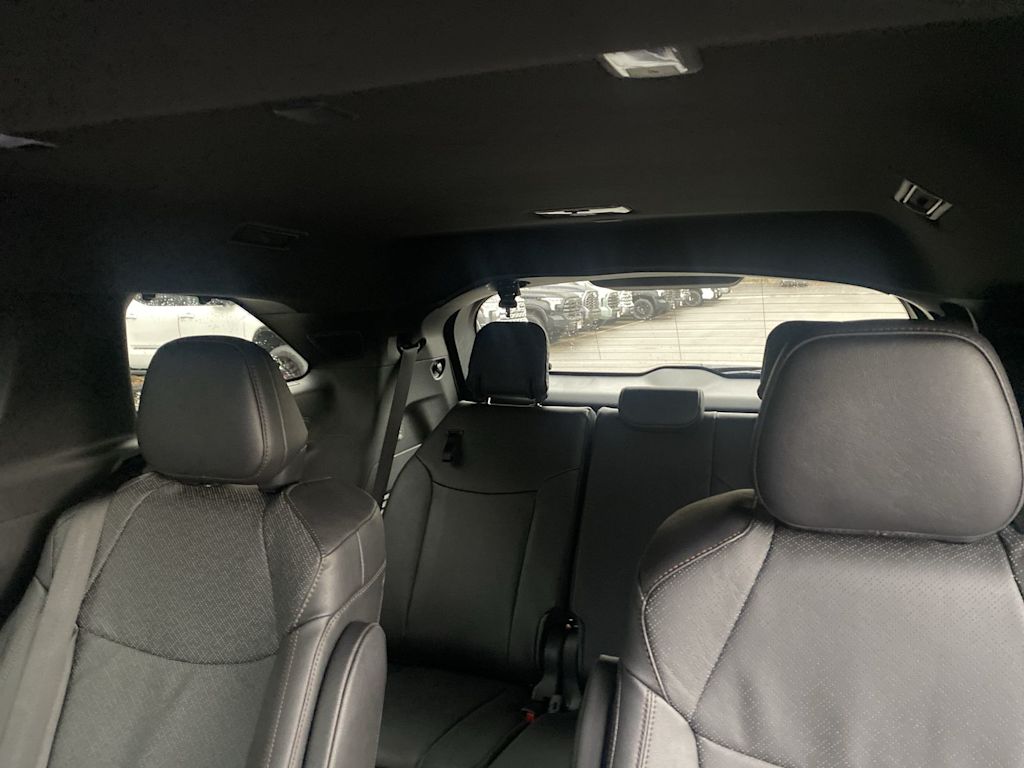 Thumbnail: 2025 Toyota Sienna - 10