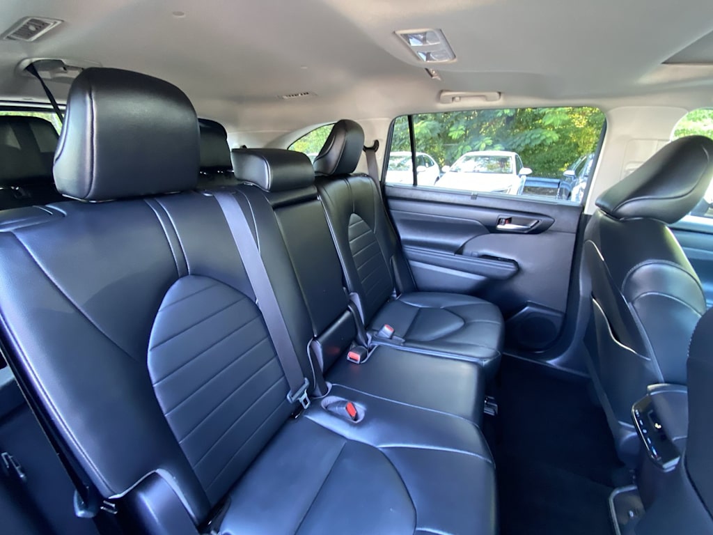 Thumbnail: 2022 Toyota Highlander - 23