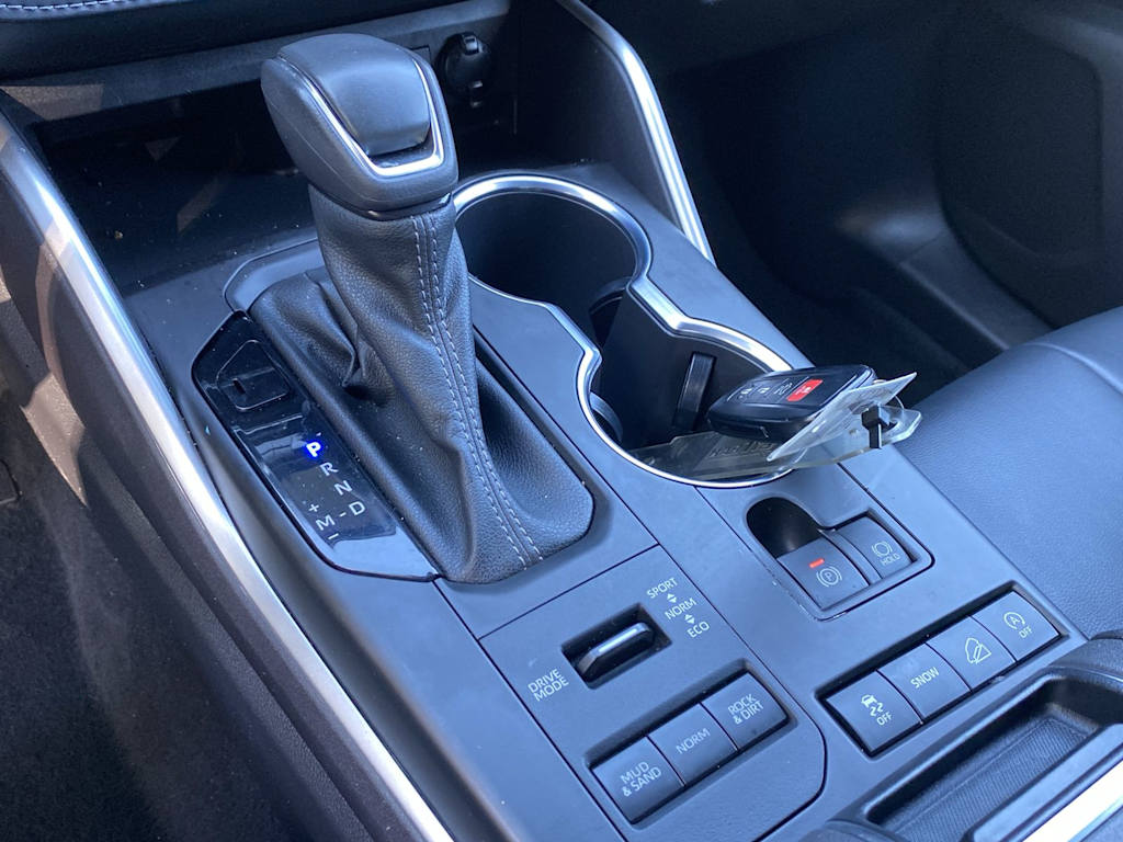 Thumbnail: 2022 Toyota Highlander - 12