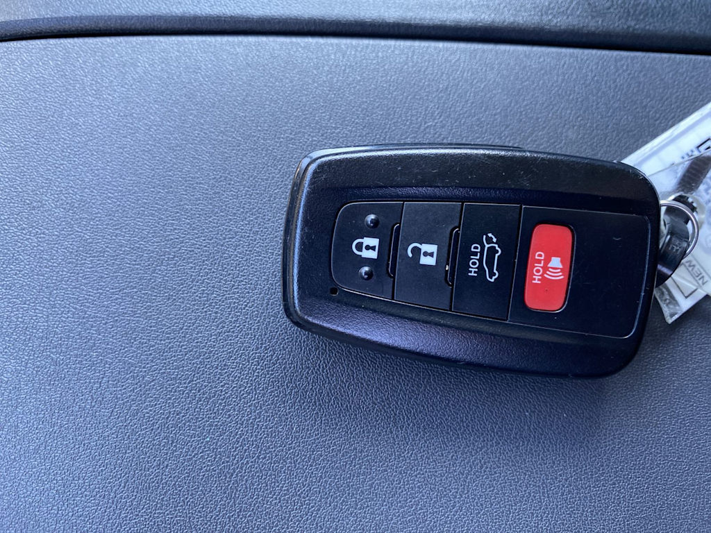 Thumbnail: 2022 Toyota Highlander - 15