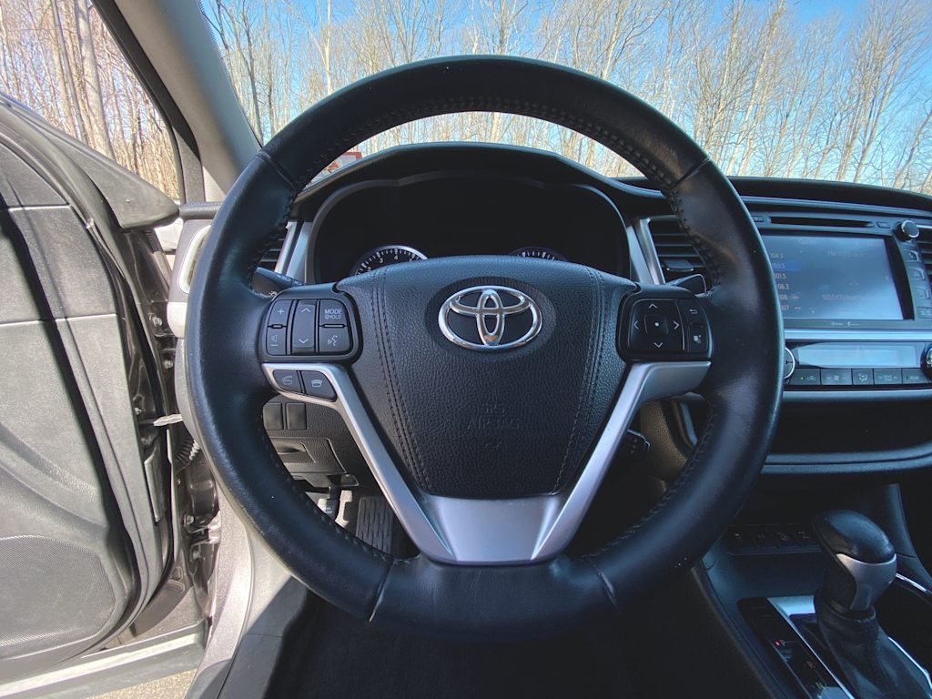 2015 Toyota Highlander XLE 11