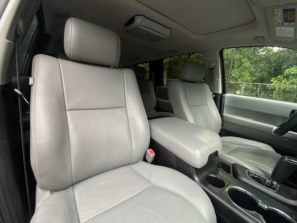 Thumbnail: 2018 Toyota Sequoia - 32