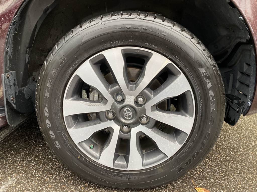 Thumbnail: 2018 Toyota Sequoia - 28