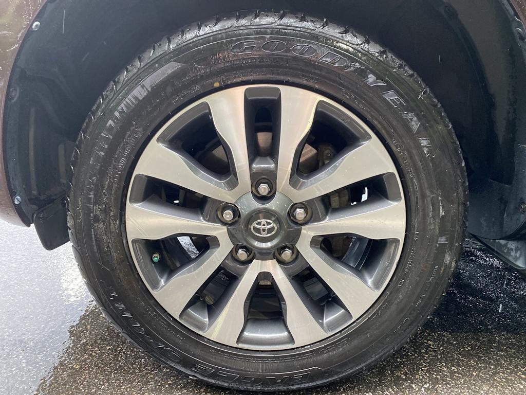 Thumbnail: 2018 Toyota Sequoia - 7