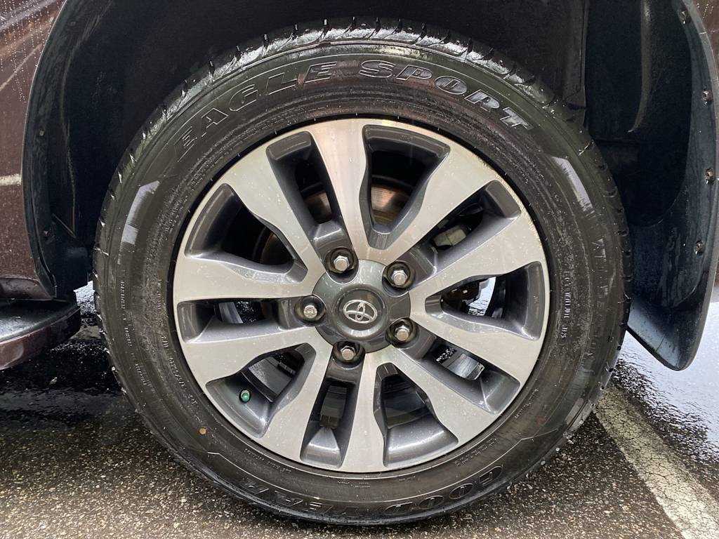 Thumbnail: 2018 Toyota Sequoia - 26