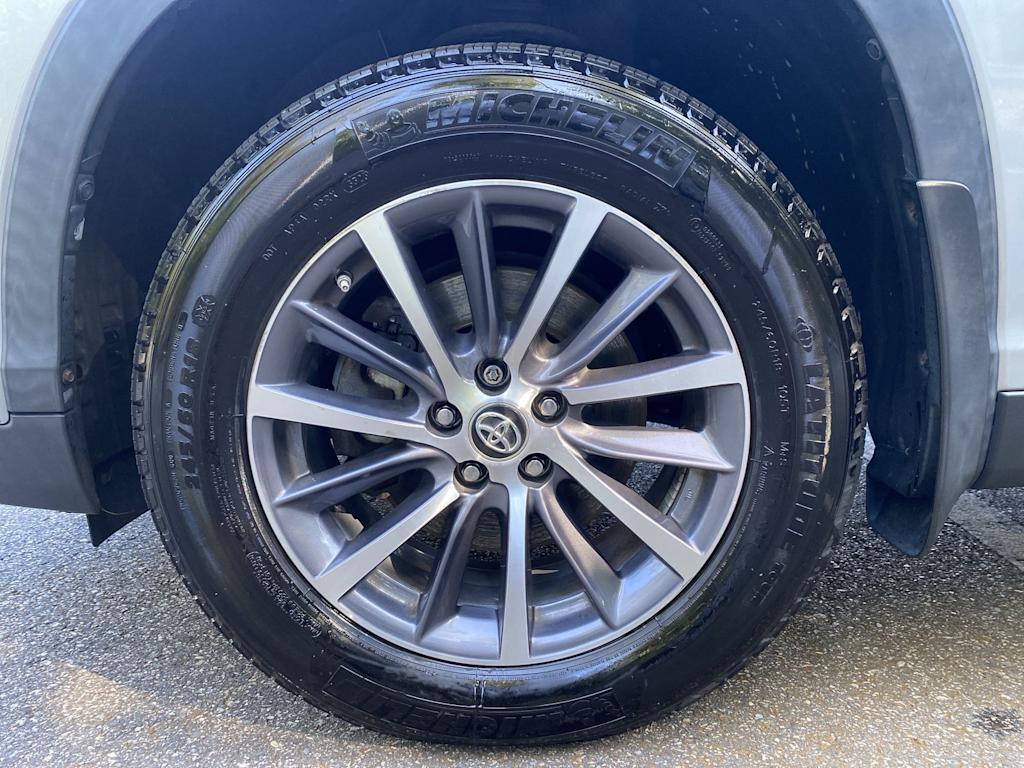 Thumbnail: 2019 Toyota Highlander - 7