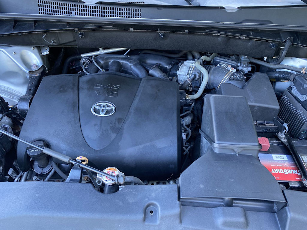 Thumbnail: 2019 Toyota Highlander - 8
