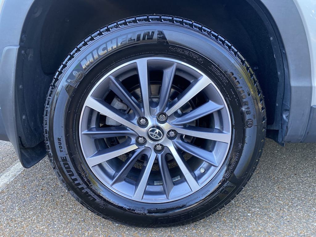 Thumbnail: 2019 Toyota Highlander - 28