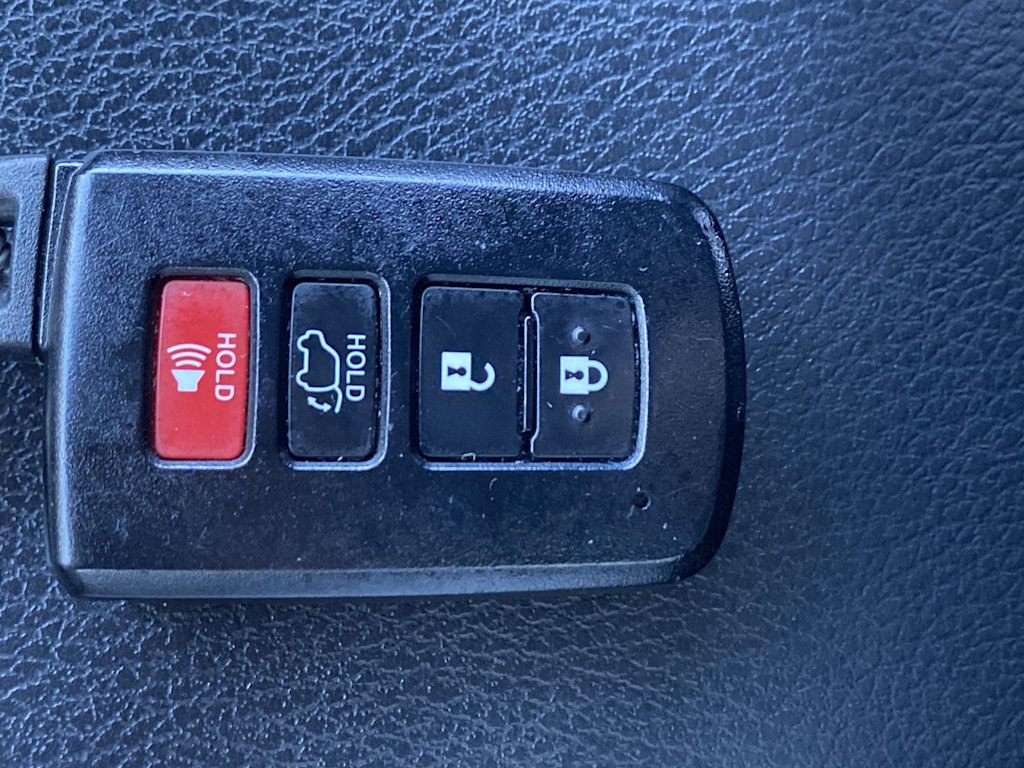 Thumbnail: 2019 Toyota Highlander - 18