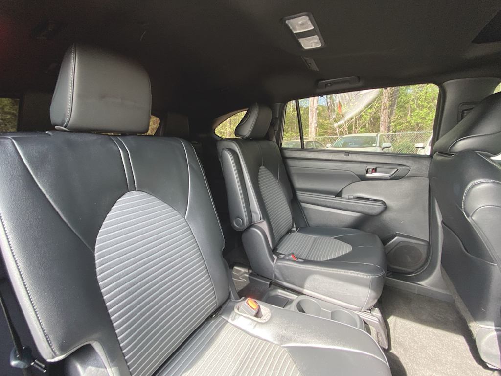 2023 Toyota Highlander XSE 29