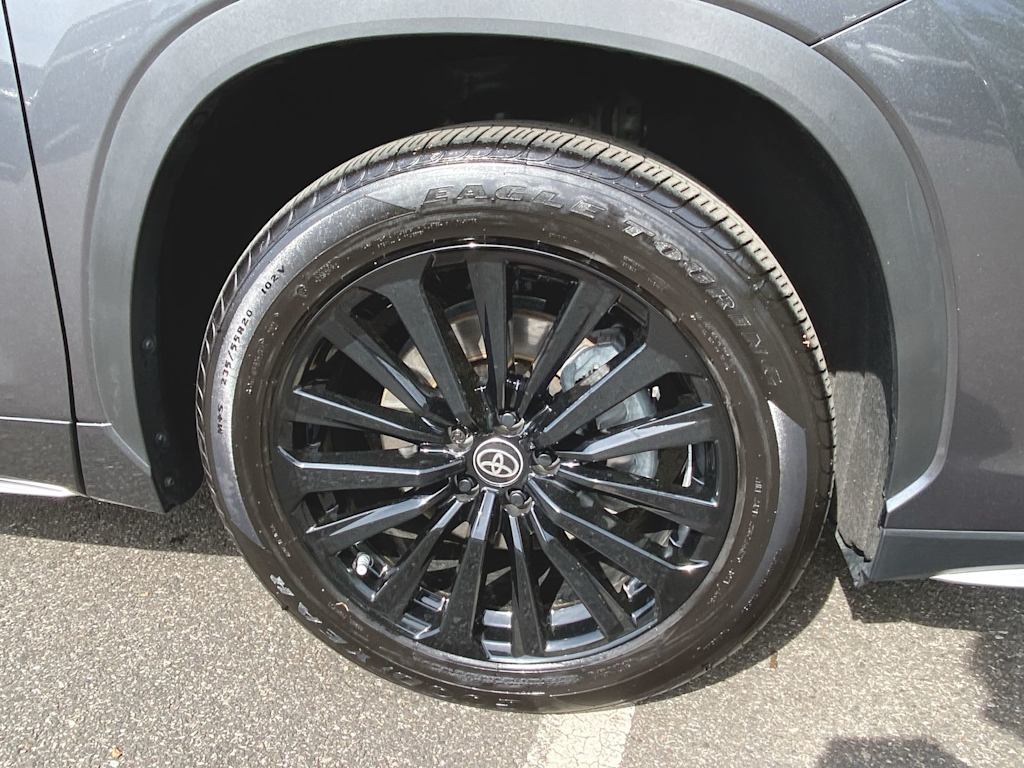 2023 Toyota Highlander XSE 24