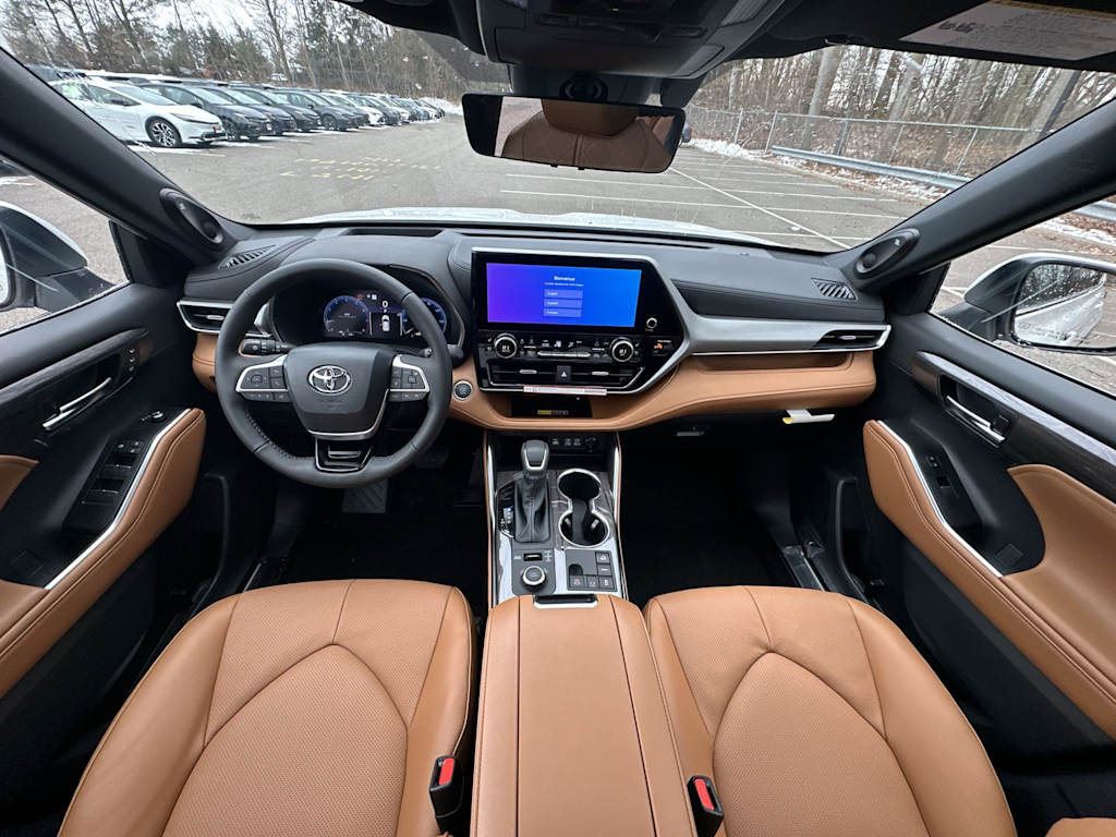 Thumbnail: 2026 Toyota Highlander - 2