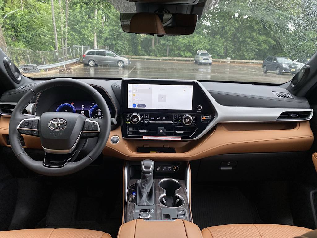 Thumbnail: 2026 Toyota Highlander - 2