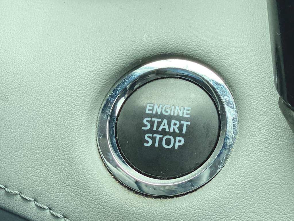 2023 Toyota Highlander XLE 32
