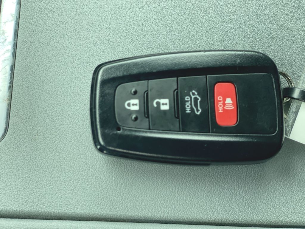 2023 Toyota Highlander XLE 16