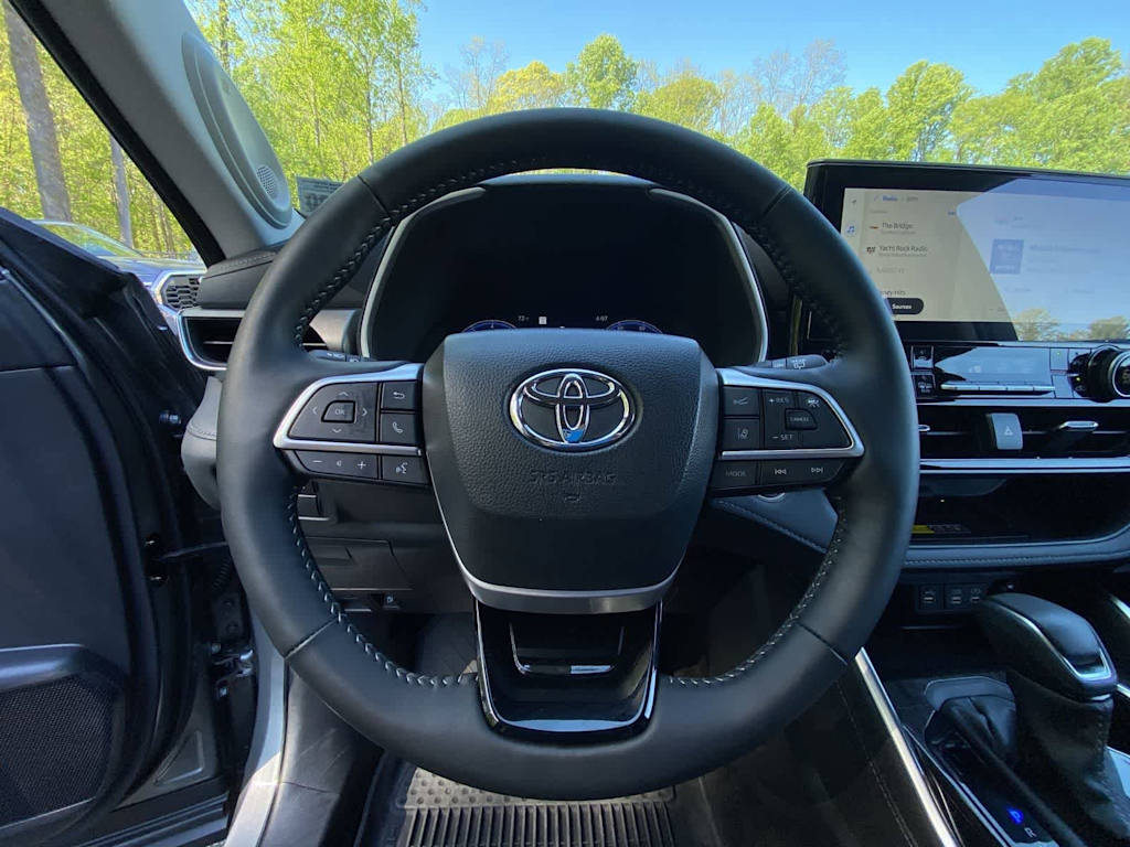 Thumbnail: 2026 Toyota Highlander - 51