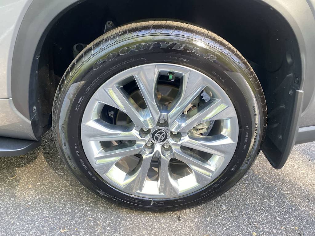 Thumbnail: 2026 Toyota Highlander - 31