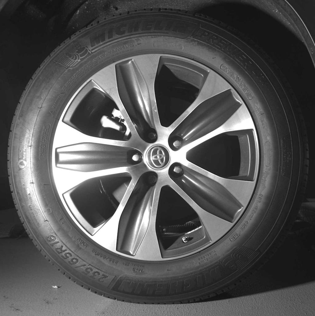 Thumbnail: 2023 Toyota Highlander - 17