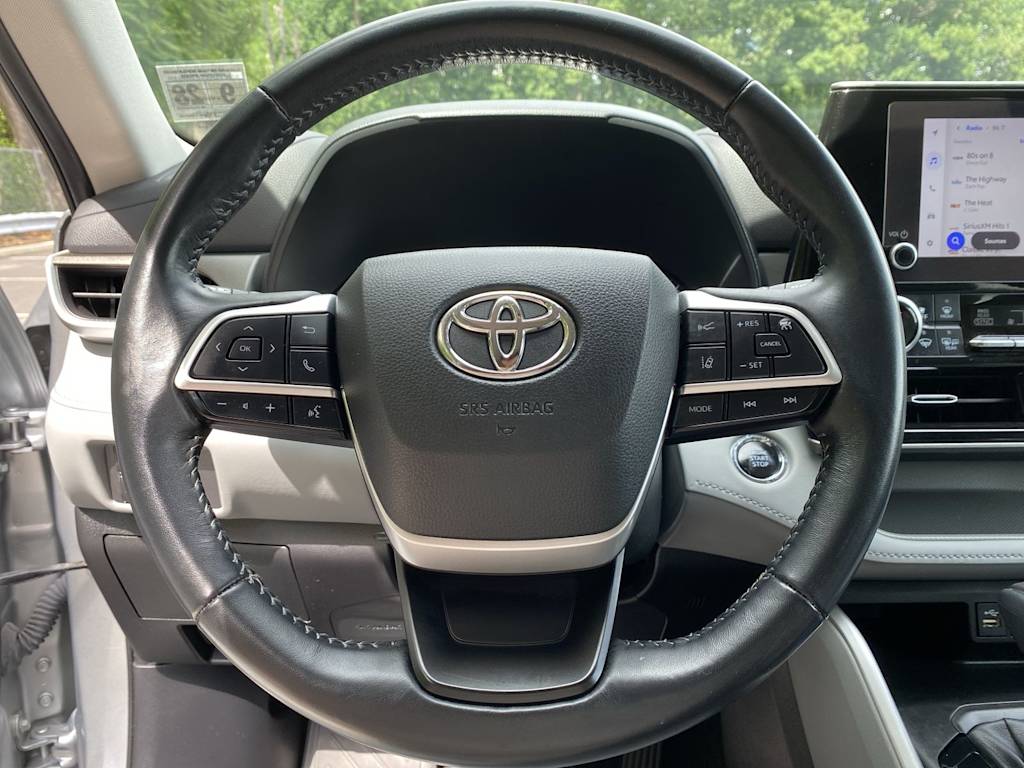 Thumbnail: 2023 Toyota Highlander - 13