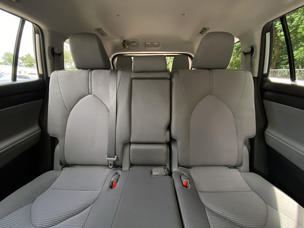 Thumbnail: 2023 Toyota Highlander - 33