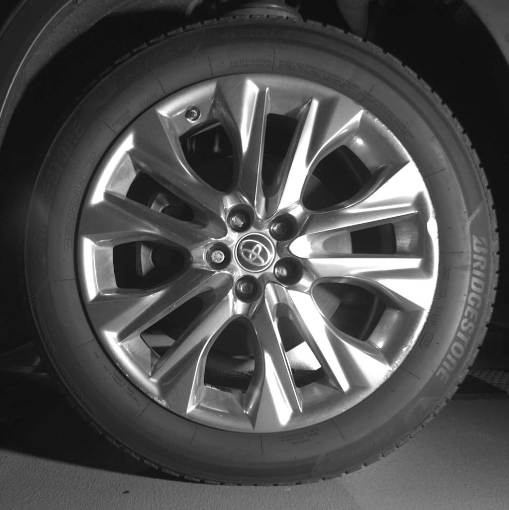 Thumbnail: 2023 Toyota Highlander - 6