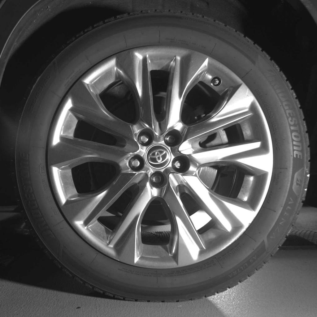 Thumbnail: 2023 Toyota Highlander - 13