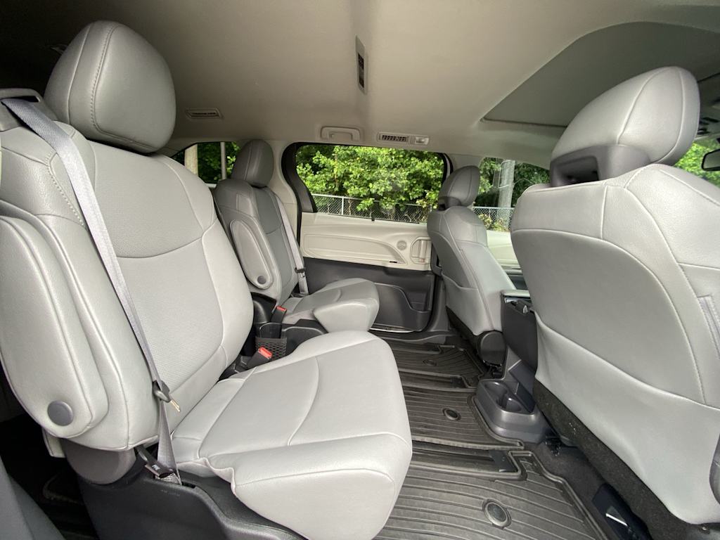 Thumbnail: 2023 Toyota Sienna - 33