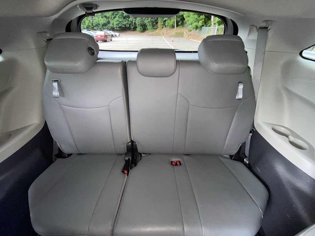 Thumbnail: 2023 Toyota Sienna - 37