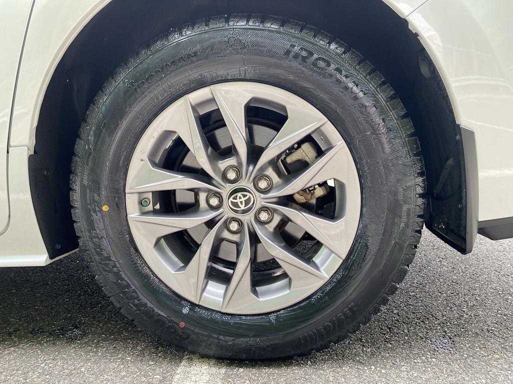 Thumbnail: 2023 Toyota Sienna - 26